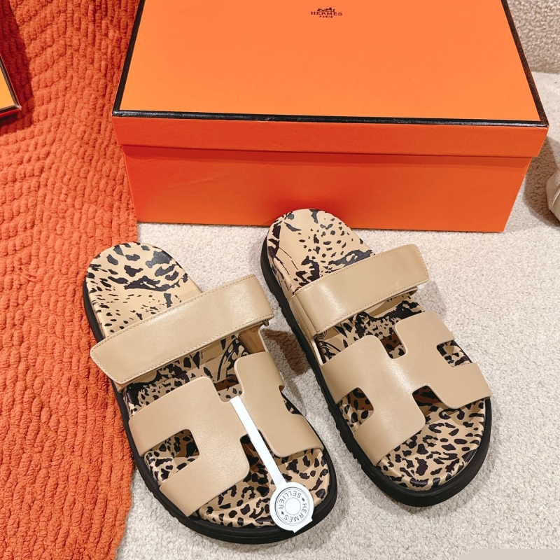 H**mes slippers